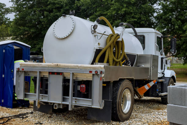 Best Portable toilet rental cost  in Cleves, OH